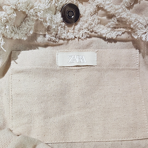 Zara Bohemian Bright Floral Embroidered Crochet Bag Faux Fur Fringe Handles - Picture 7 of 8